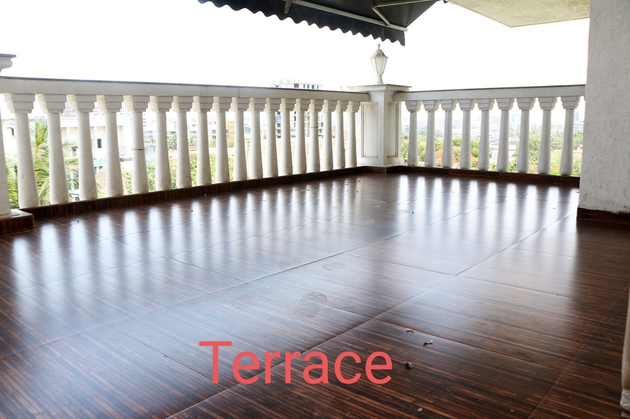 4 BHK Apartment for Rent in Khar West Mumbai
