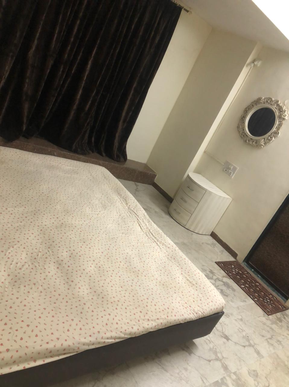 3 BHK Apartment for Rent in Bandra West Mumbai