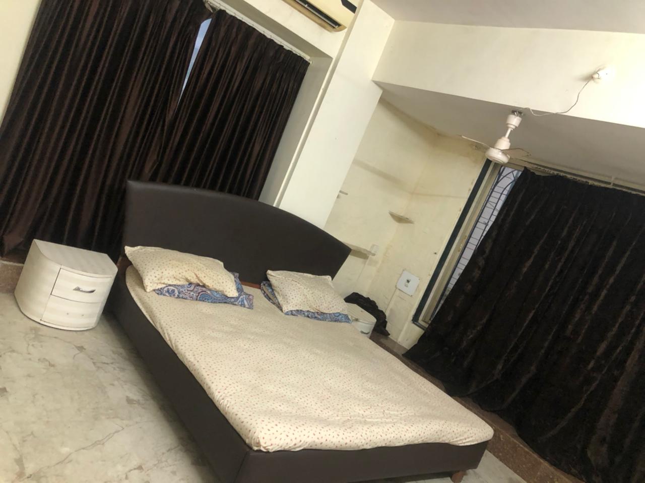 3 BHK Apartment for Rent in Bandra West Mumbai