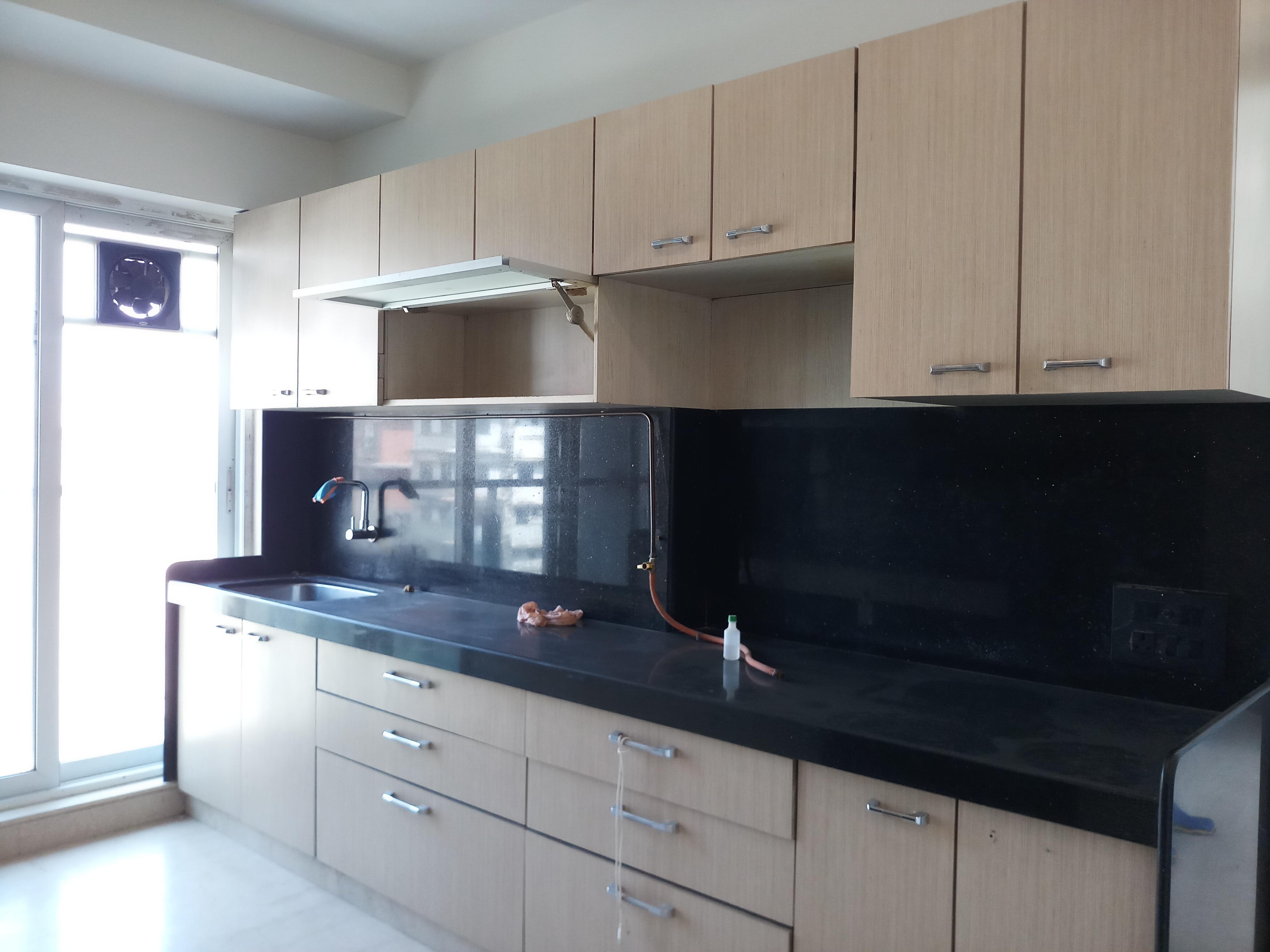 4 BHK Apartment for Rent in Vakola Mumbai