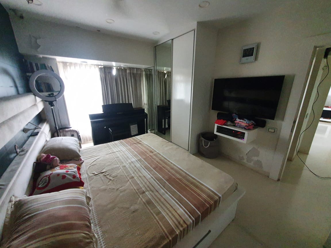 2 BHK Apartment for Sale in Swami Samarth Road Mumbai