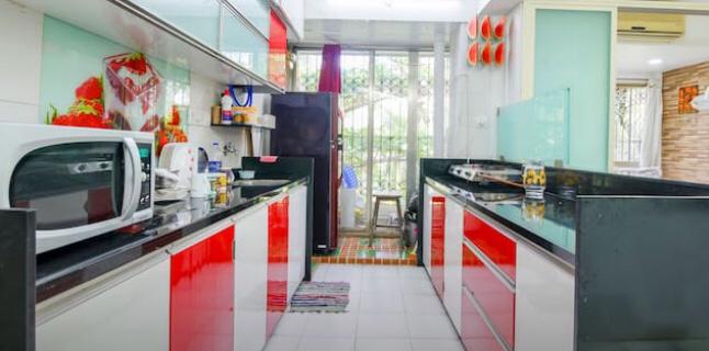 2 BHK Apartment for Rent in Juhu Tara Road Mumbai