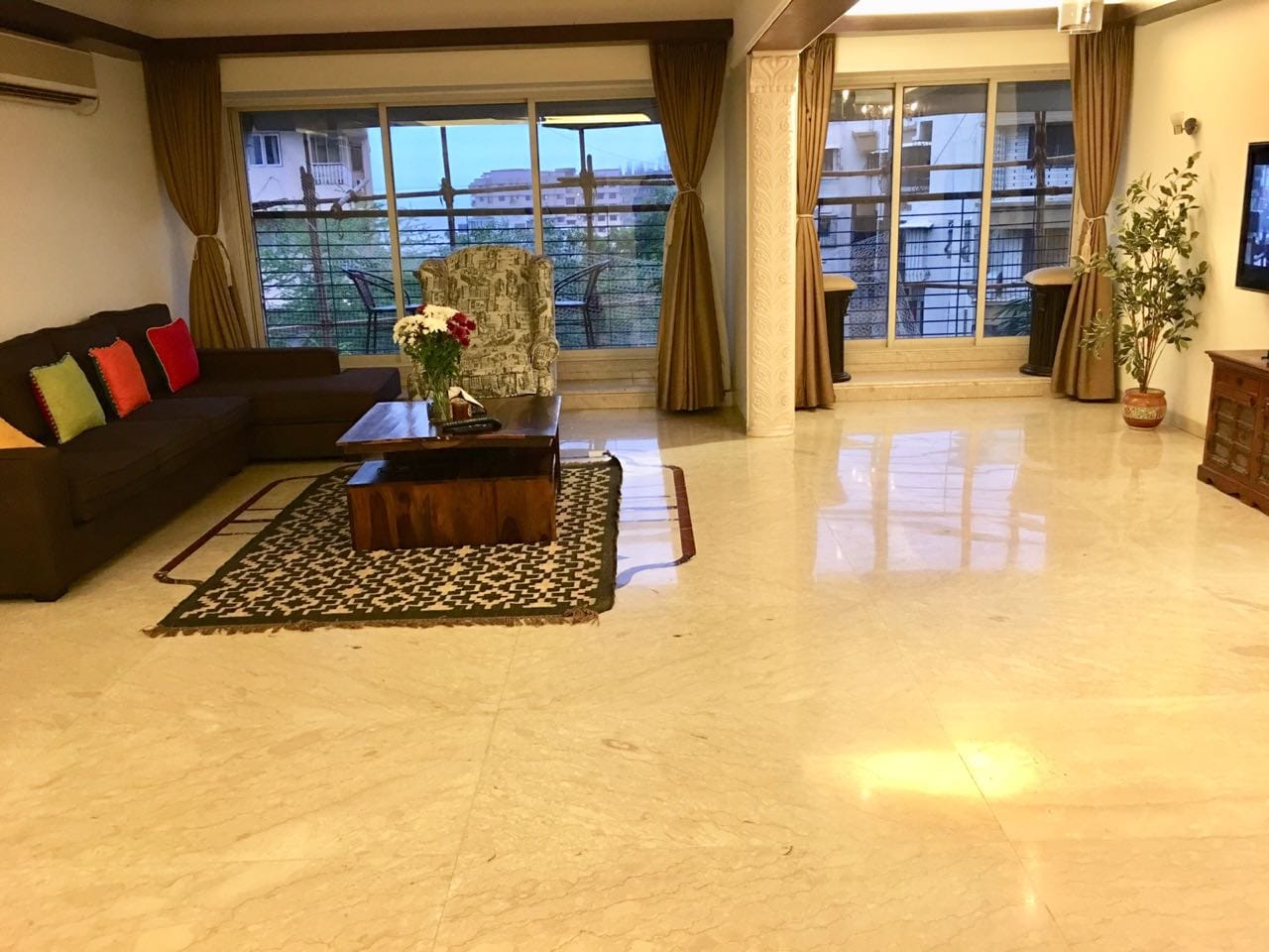 3 BHK Apartment for Sale in Pali Hill Mumbai