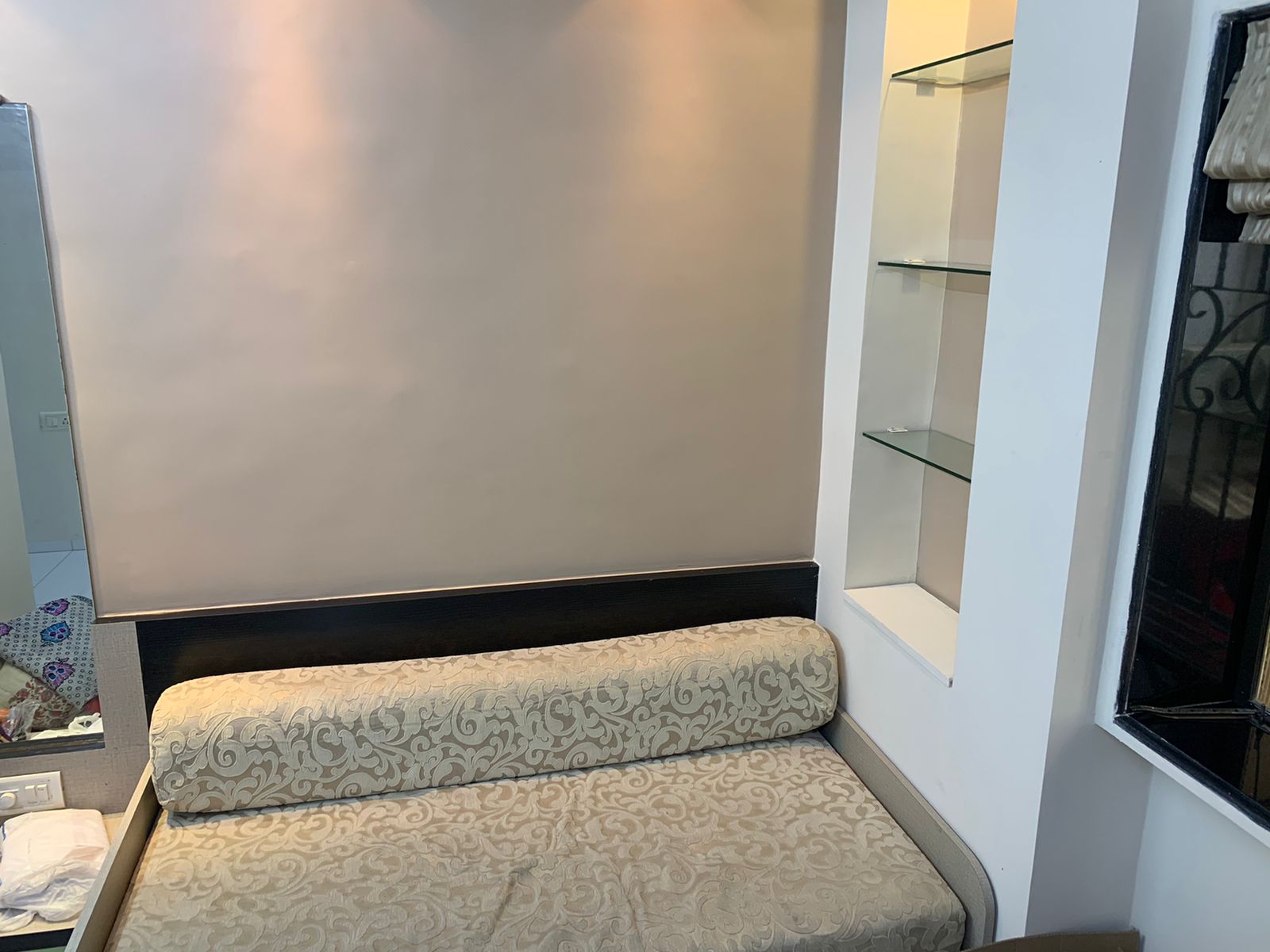1 BHK Apartment for Rent in Bandra Reclamation Mumbai
