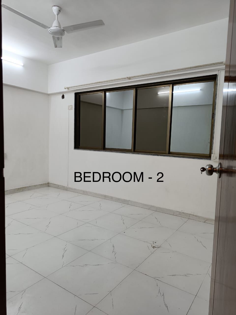 2 BHK Apartment for Rent in 16th Road Mumbai