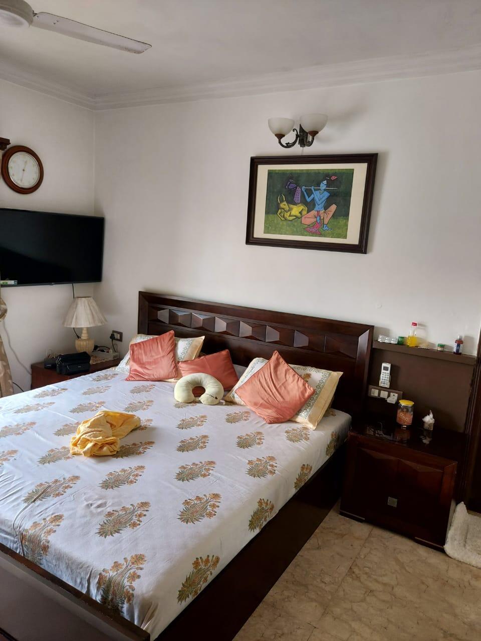 2 BHK Apartment for Sale in Bandra West Mumbai