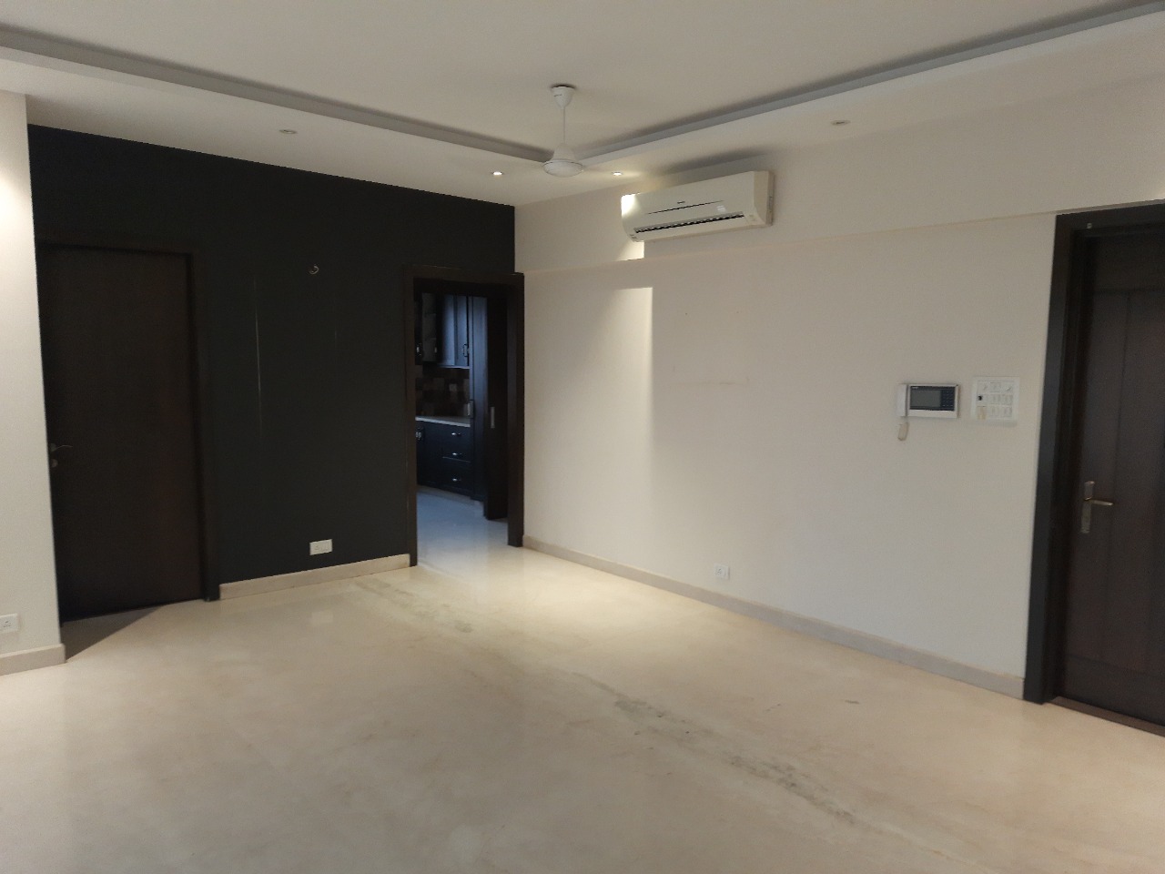 4 BHK Apartment for Sale in Bandra West Mumbai