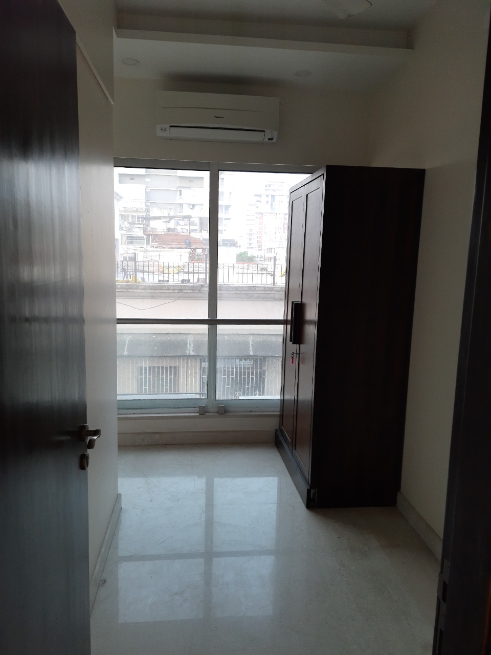 4 BHK Apartment for Sale in Bandra West Mumbai