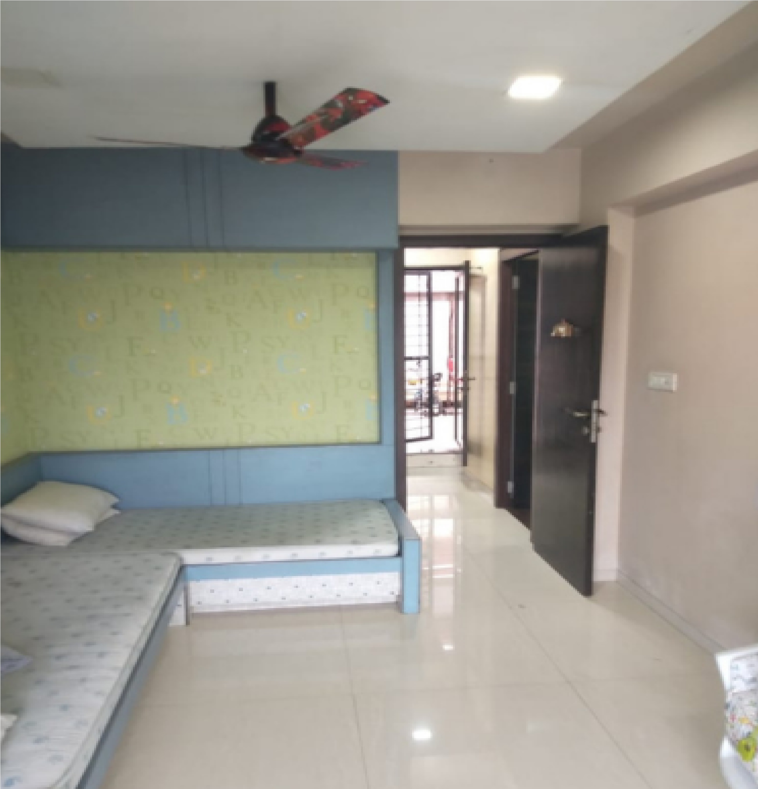 4 BHK Apartment for Sale in Santacruz West Mumbai
