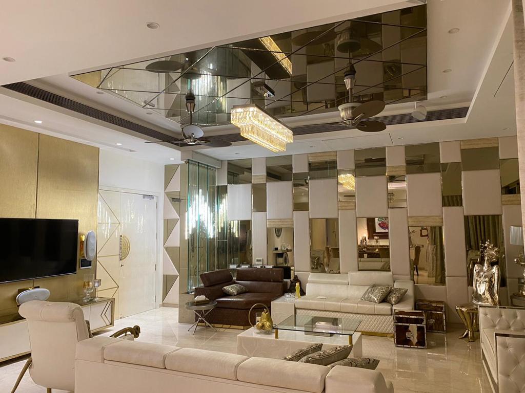 4 BHK Apartment for Sale in Andheri West Mumbai