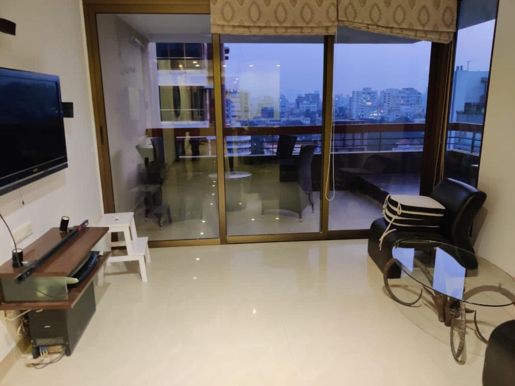 3 BHK Apartment for Sale in Convent Avenue Rd Mumbai
