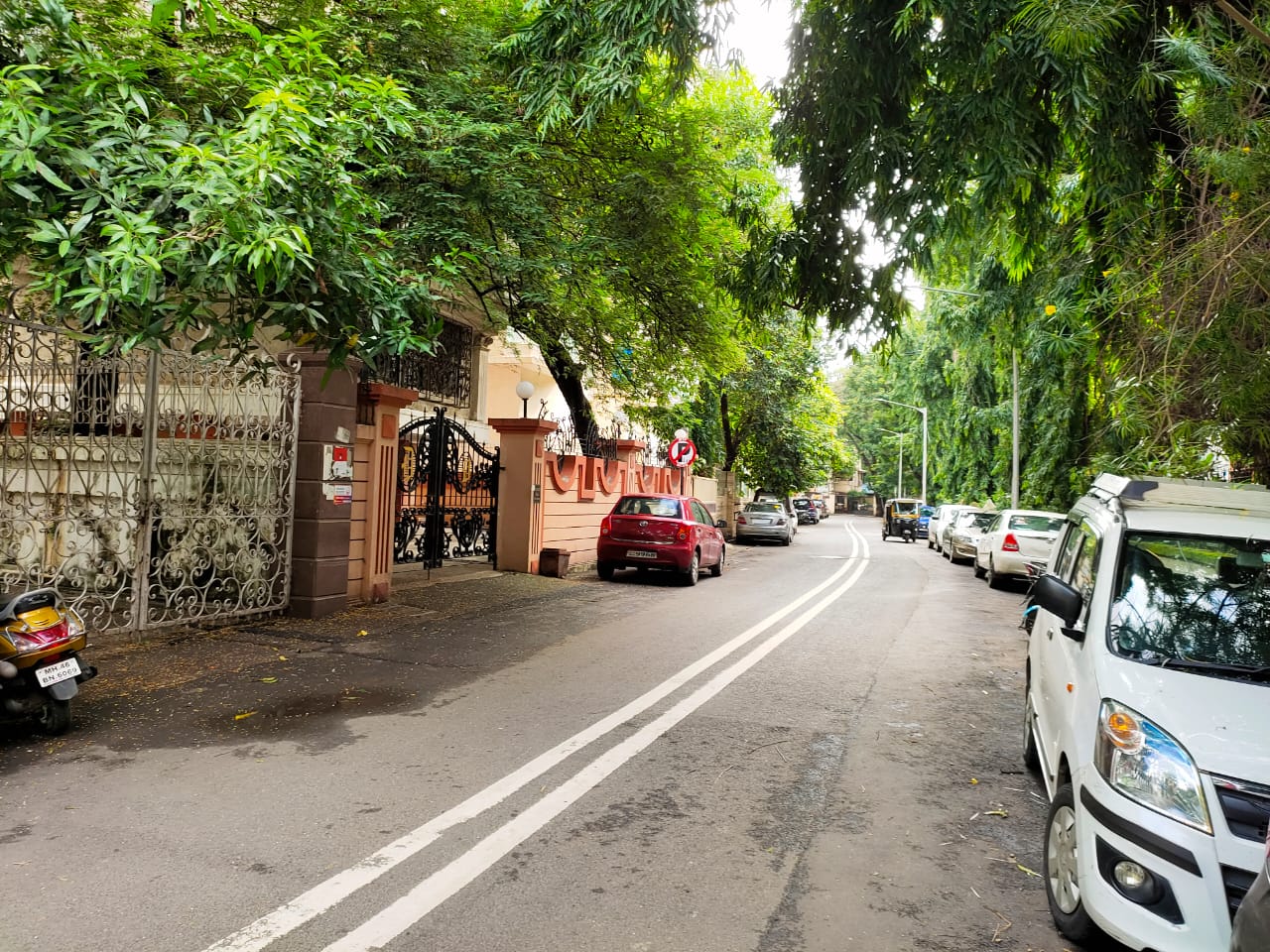 Apartment for Sale in S V Road Mumbai