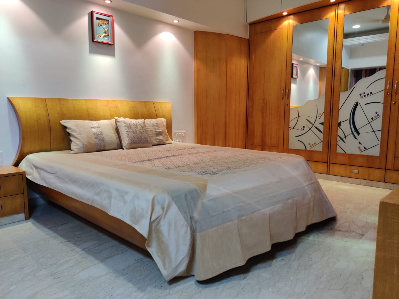 5 BHK Apartment for Sale in Bandra West Mumbai