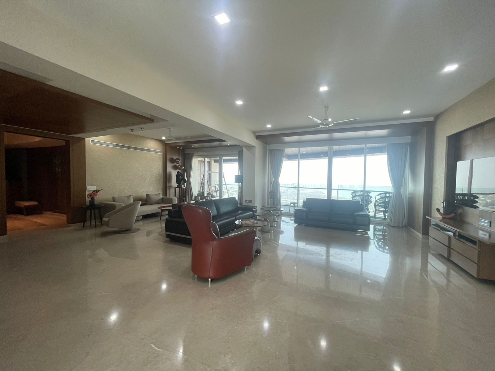 5 BHK Apartment for Sale in Adarsh Nagar Mumbai