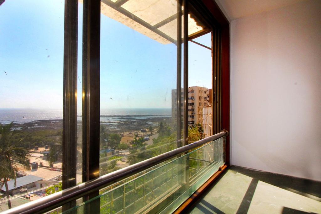 2 BHK Apartment for Rent in Perry cross road Mumbai