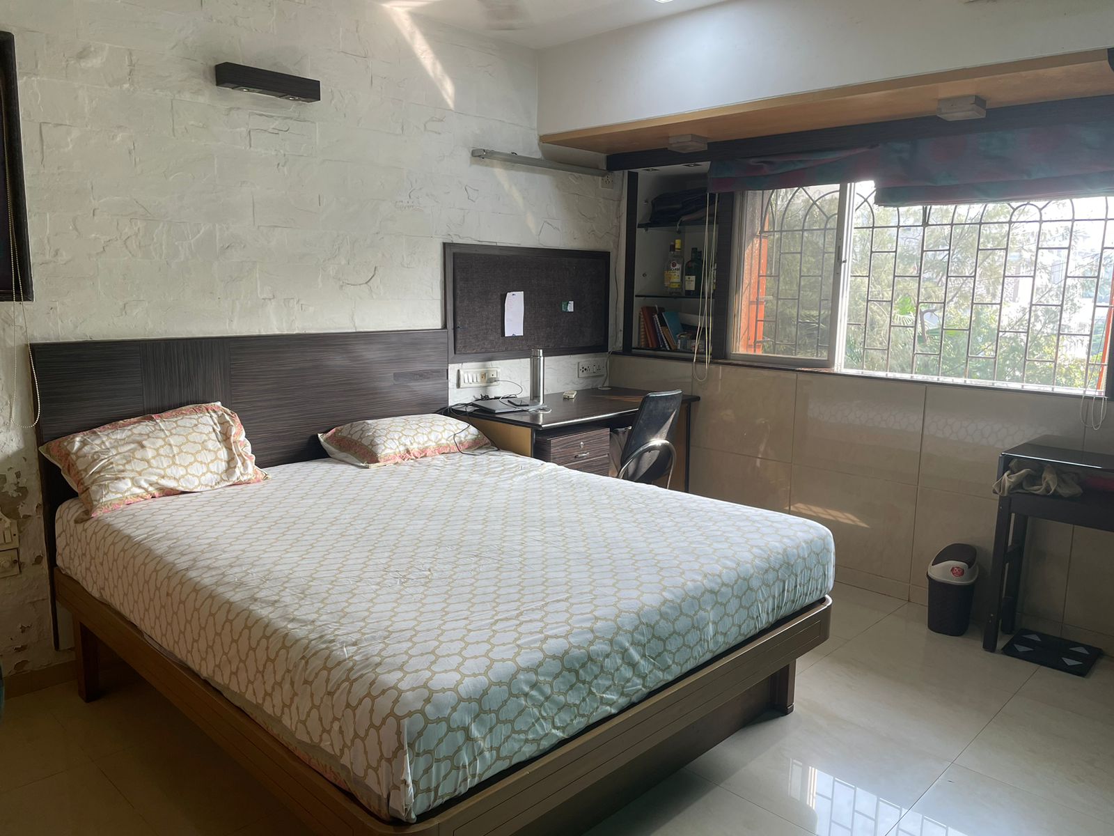 2 BHK Apartment for Sale in S V Road Mumbai