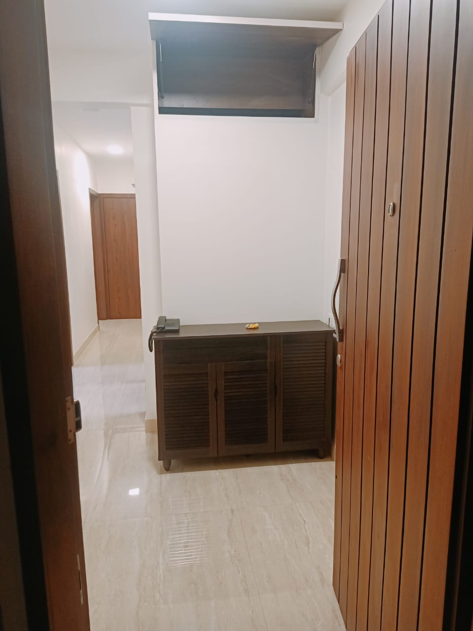 2 BHK Apartment for Rent in Pali Hill Mumbai