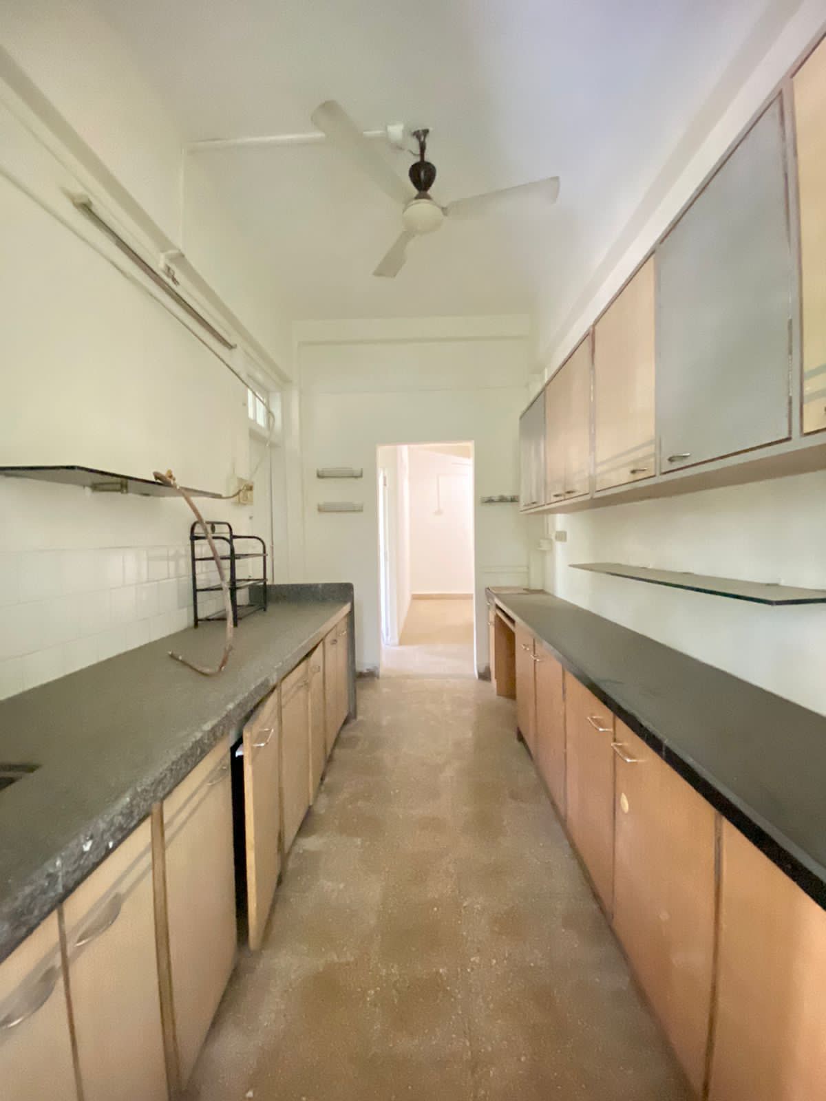 2 BHK Apartment for Rent in 14 B Road Mumbai