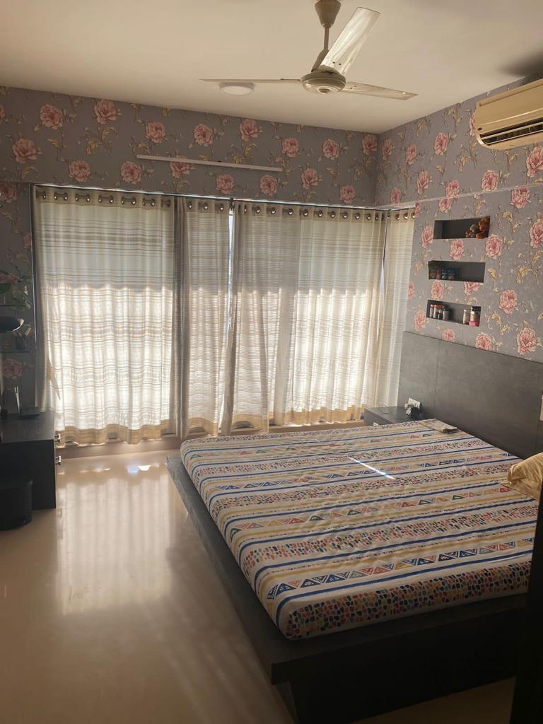 3 BHK Apartment for Sale in Bandra West Mumbai