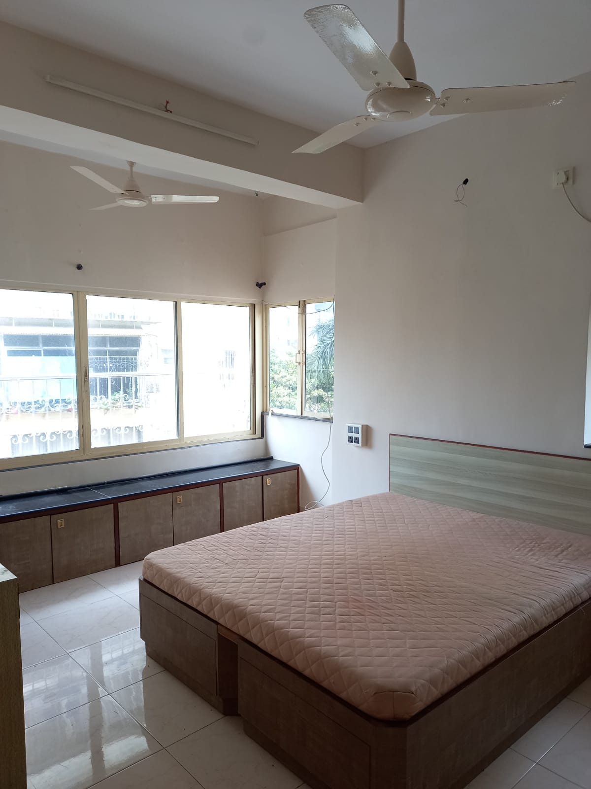 2 BHK Apartment for Rent in Pali Hill Mumbai