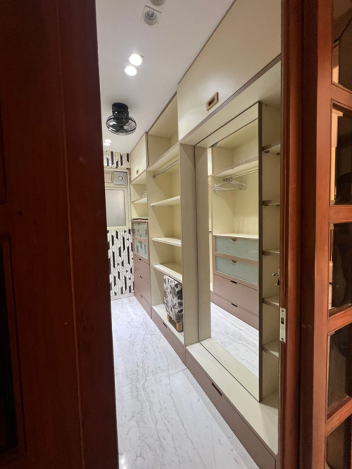 3 BHK Apartment for Rent in Bandra West Mumbai