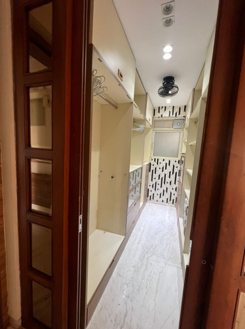 2 BHK Apartment for Sale in Bandra West Mumbai