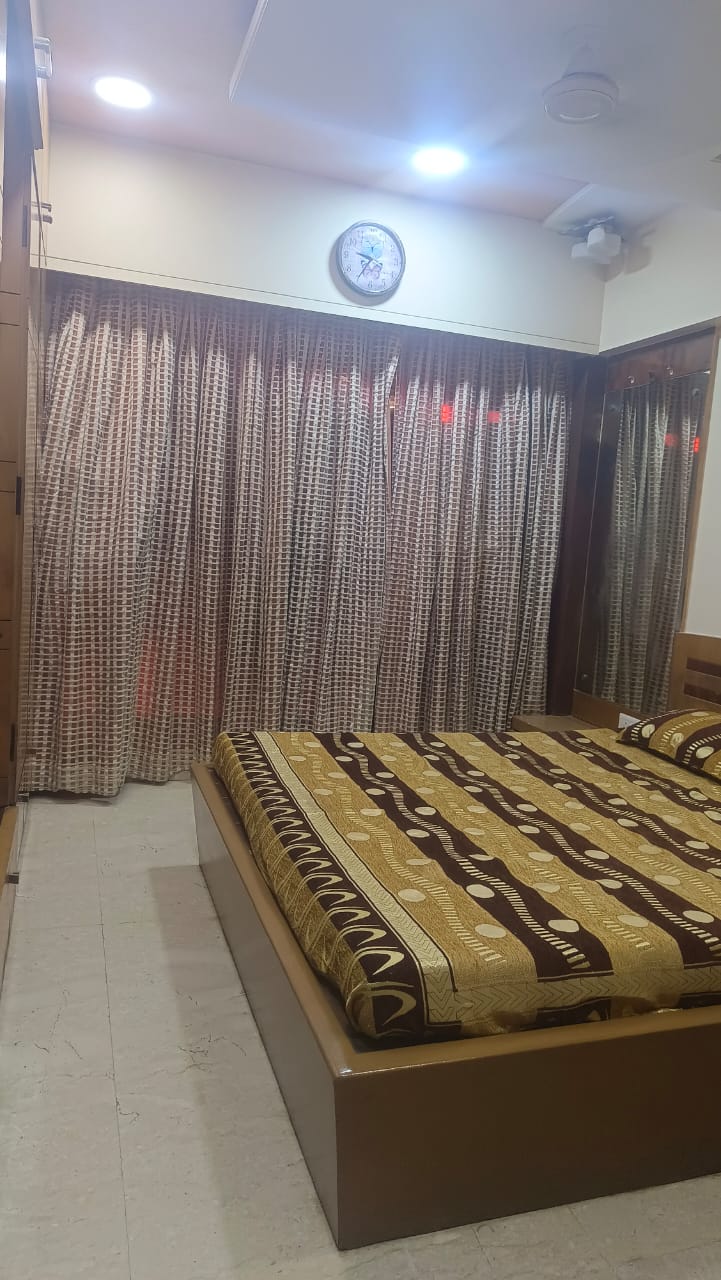 4 BHK Apartment for Sale in Almeida park Mumbai