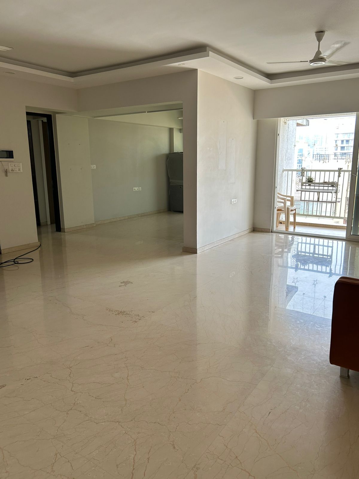 4 BHK Apartment for Rent in Linking  Road Mumbai