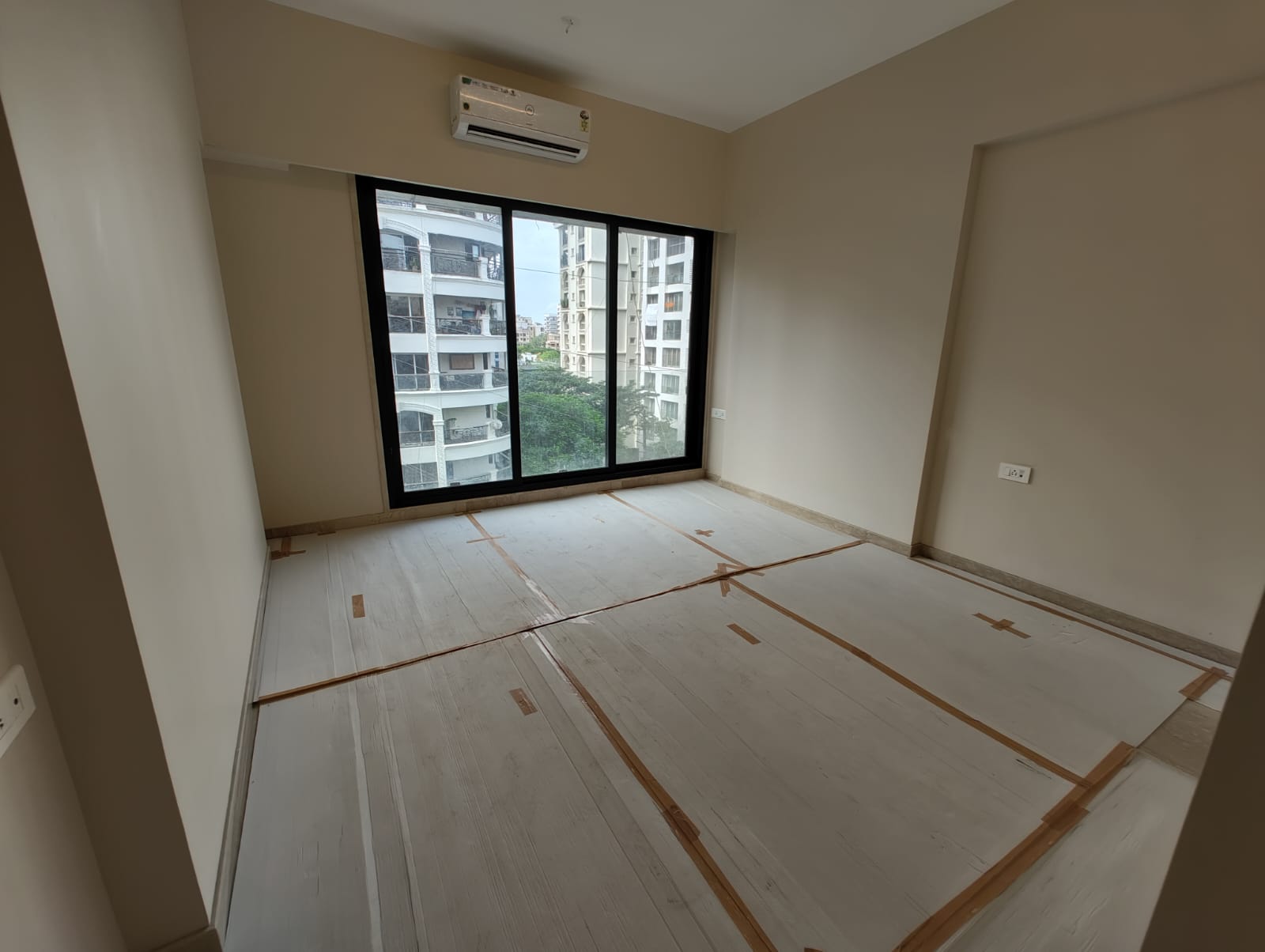 3 BHK Apartment for Sale in 16th Road Mumbai