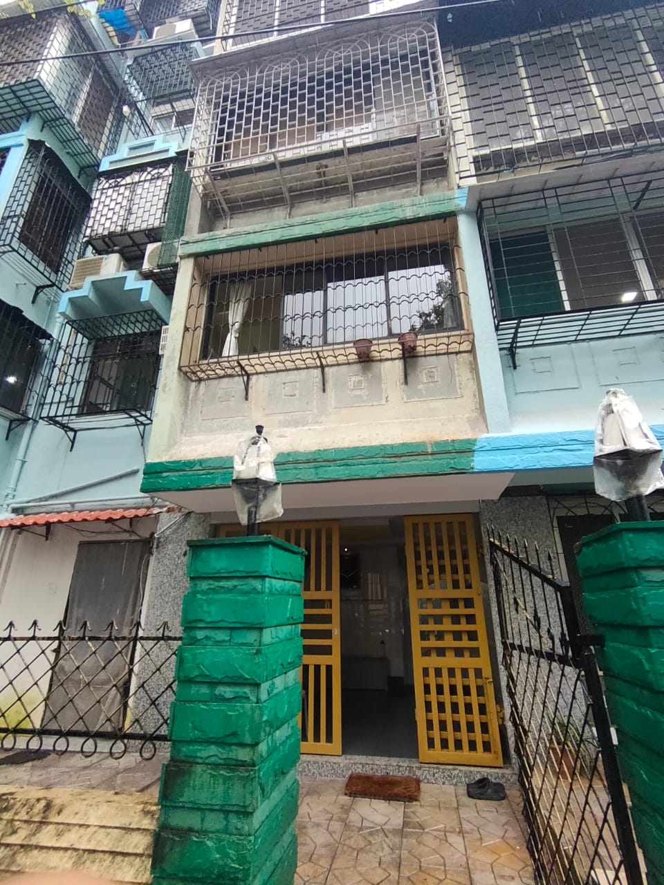 1 BHK Apartment for Rent in Somnath Lane, Hill road Mumbai