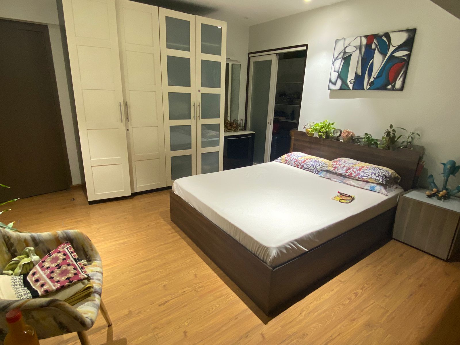 3 BHK Apartment for Sale in Khar West Mumbai
