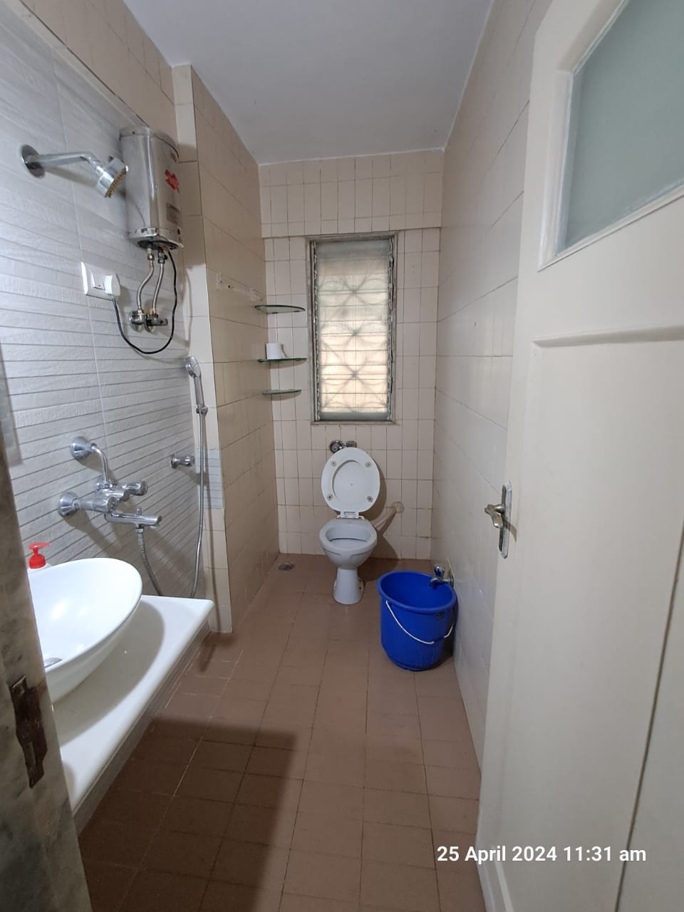 2 BHK Apartment for Sale in Waroda Road Mumbai