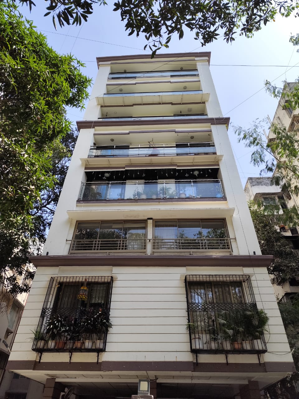 2 BHK Apartment for Sale in Khar West Mumbai