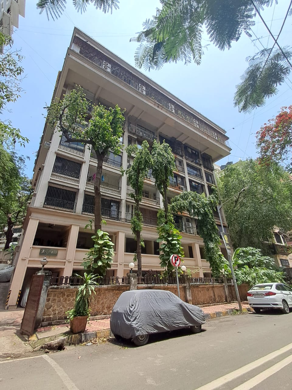 3 BHK Apartment for Sale in Bandra West Mumbai