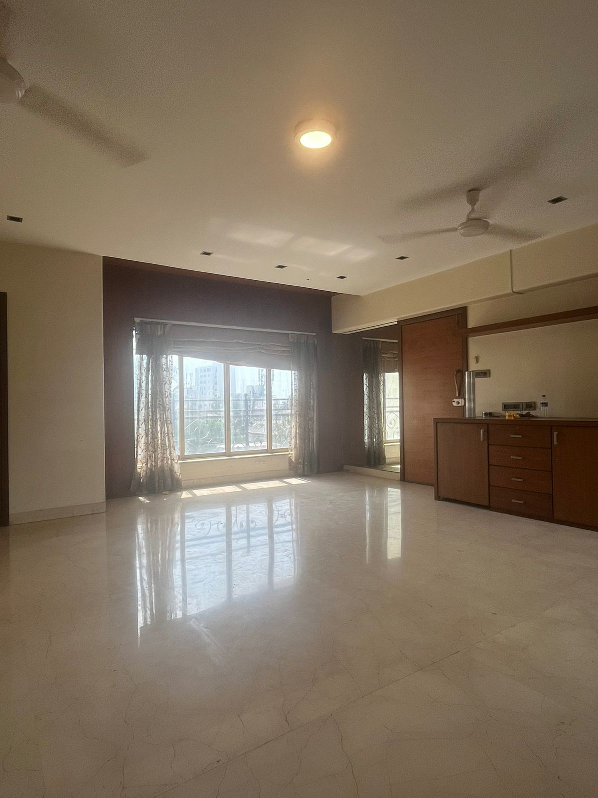 4 BHK Apartment for Rent in Bandra West Mumbai