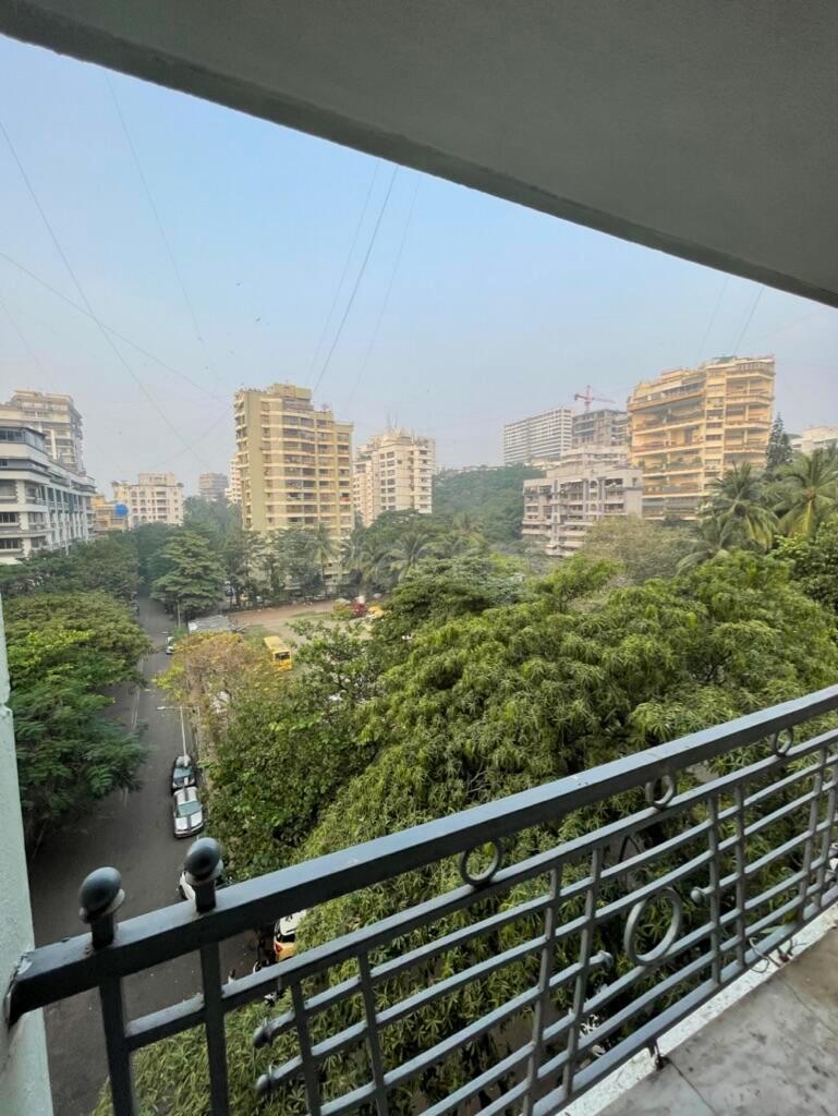 4 BHK Apartment for Sale in Bandra West Mumbai